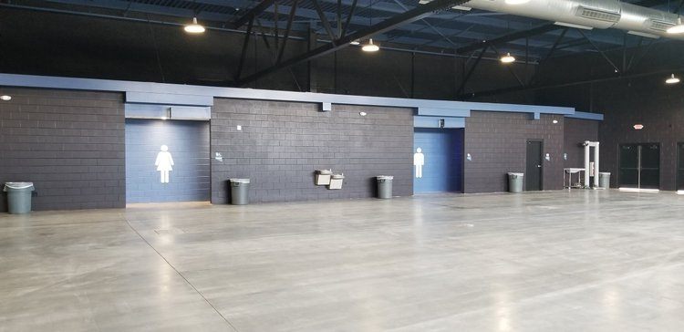 White Oak Amphitheater · Full Room